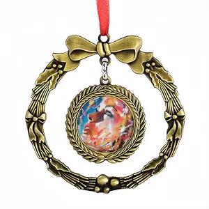 Fascination Christmas Wreaths Pendant