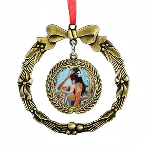 At The Beach Christmas Wreaths Pendant