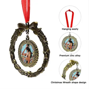 At The Beach Christmas Wreaths Pendant