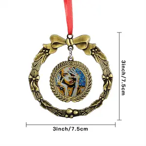 The Moment Christmas Wreaths Pendant