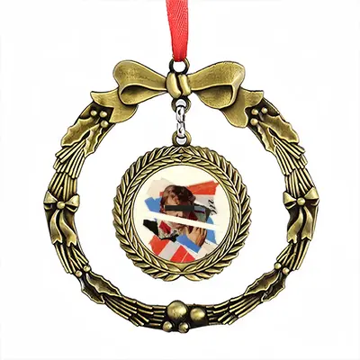 Victory Lap Christmas Wreaths Pendant