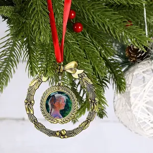 Listening To The Wind Christmas Wreaths Pendant