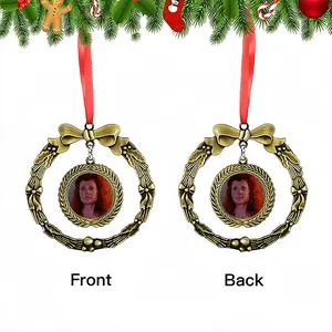 Tanya Christmas Wreaths Pendant