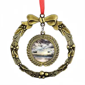 Shining Moment Christmas Wreaths Pendant