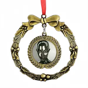 Alina Alien Christmas Wreaths Pendant