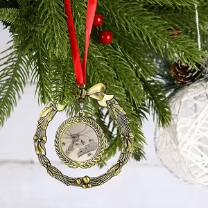 Close Look 7 Christmas Wreaths Pendant