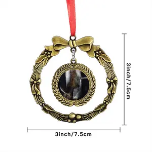 Contrasts 3 Christmas Wreaths Pendant