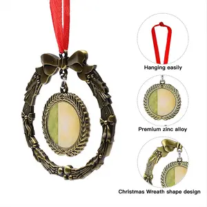 Untitled 2 Christmas Wreaths Pendant