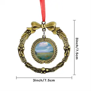 In The Meadow Christmas Wreaths Pendant