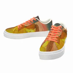 Men Aura Low Top Canvas Shoes