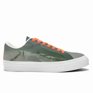 Men Storm By The Sea Low Top Canvas Shoes