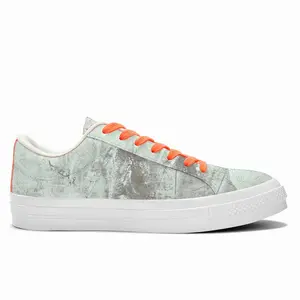 Men Grounded Low Top Canvas Shoes