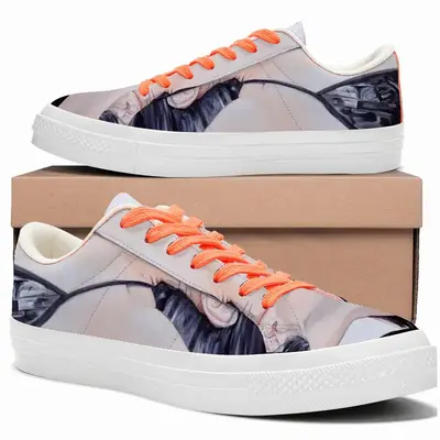 Men Battle Of The Wasps Low Top Canvas Shoes