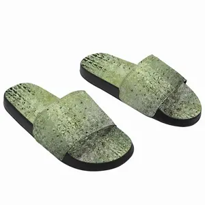 Men Material And Texture Slip On Slippers