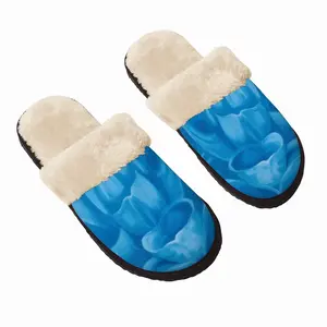 Men Blue Dahlia Fuzzy Slippers