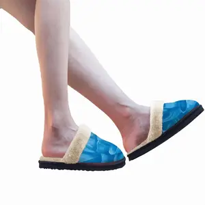 Men Blue Dahlia Fuzzy Slippers