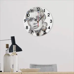 Twiggy Inoubliable Wall Clock