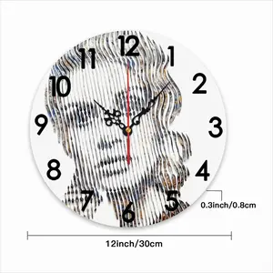 Twiggy Inoubliable Wall Clock