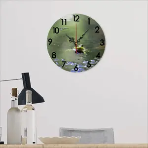 Green Frog - Staring Contest Wall Clock