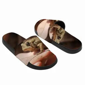 Men Ontario Hand Frog Slip On Slippers