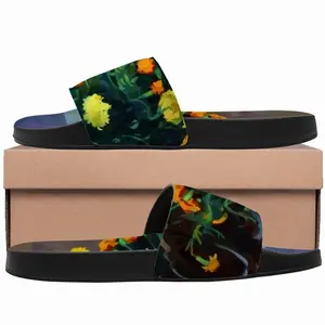 Men Flowers In The House Of The Artist Slip On Slippers