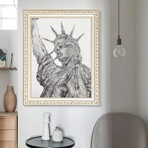 The Statue Of Liberty Round Diamond Painting (Multi-Size, Vertical)