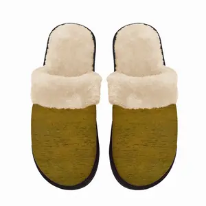 Men Brushed Medallion Fuzzy Slippers