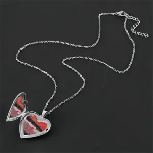 Islands (Linguistic) - The Run-Up Love Necklace